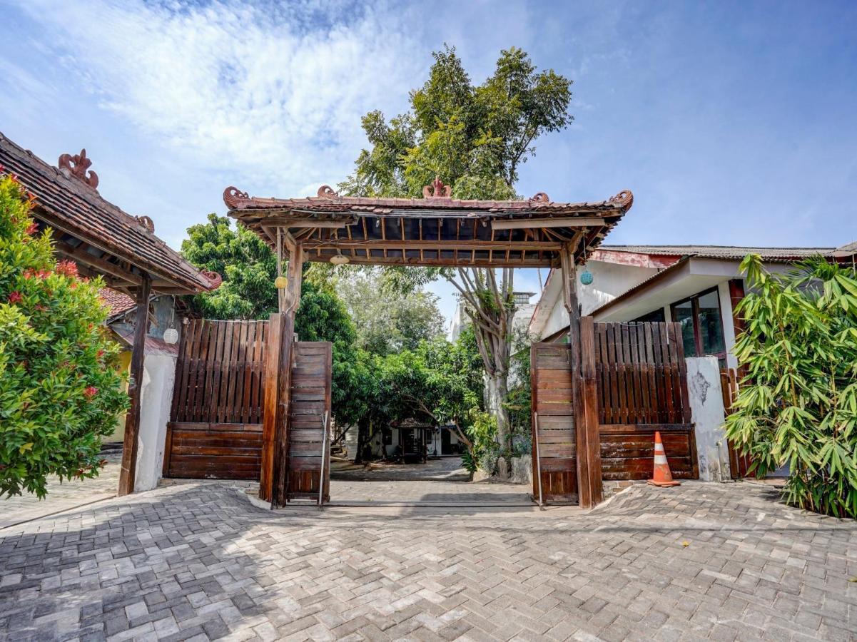 Oyo 3710 Izzi Hotel Lamongan Exteriér fotografie
