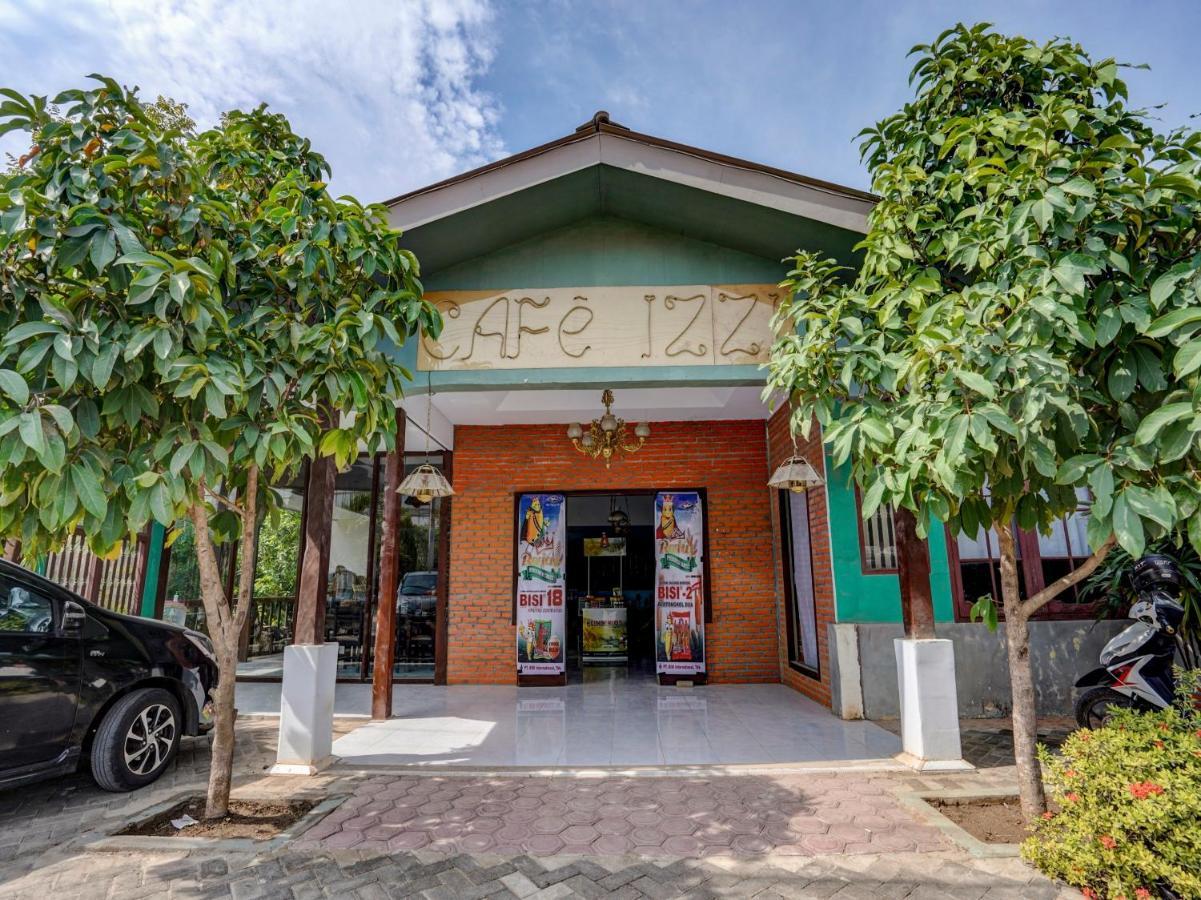 Oyo 3710 Izzi Hotel Lamongan Exteriér fotografie