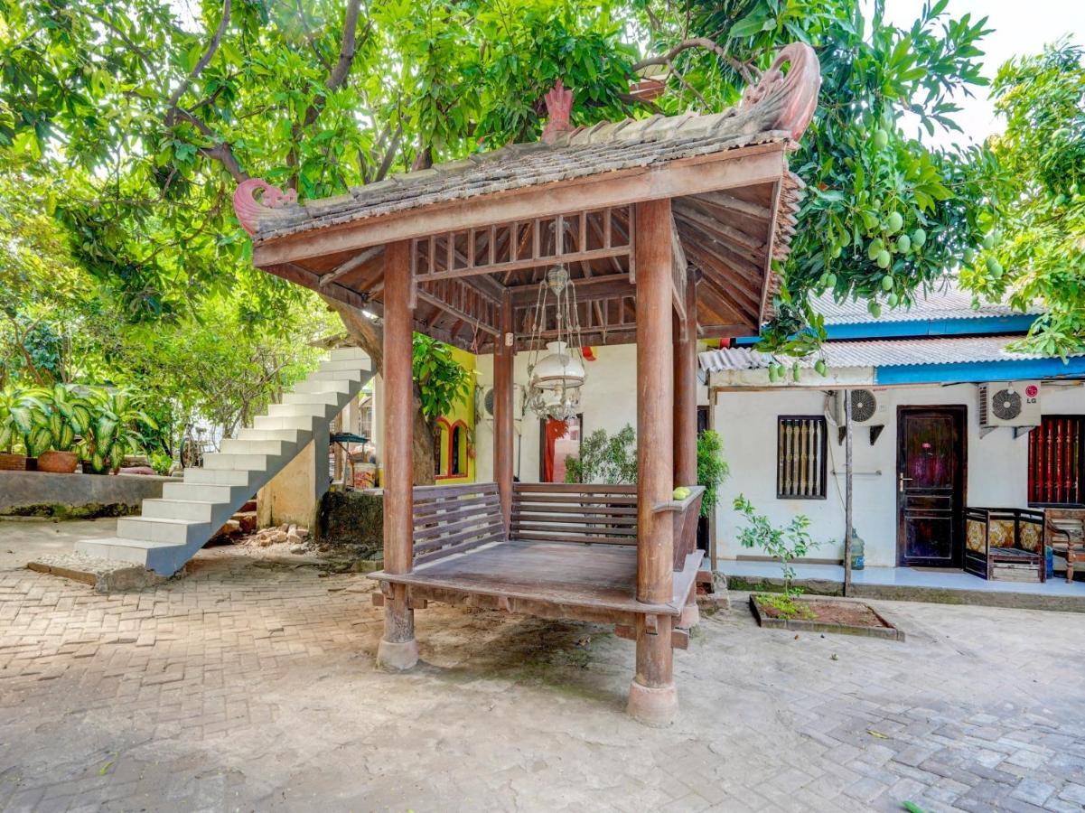 Oyo 3710 Izzi Hotel Lamongan Exteriér fotografie